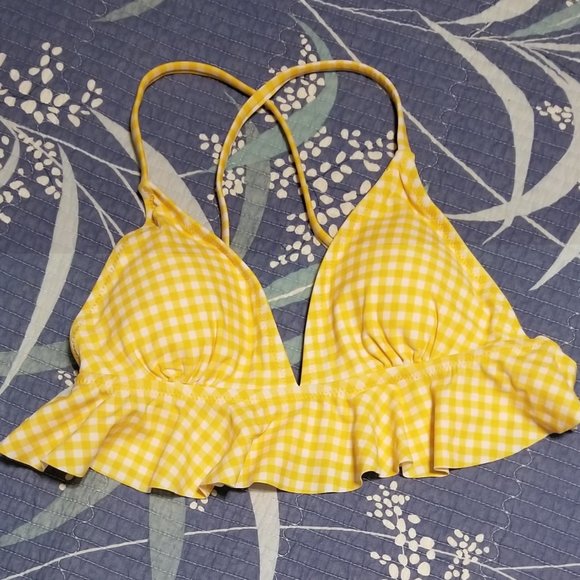 CUPSHE  Ruffled Bikini Swimsuit Yellow/White Gingham Size: Medium - Picture 2 of 6